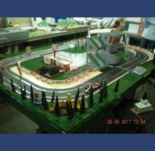RACING TRACK MODEL