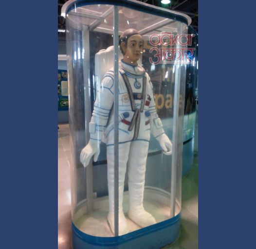 SCULPTURE SECTION - MANNEQUINS