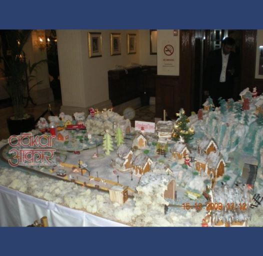 TRAIN MODEL - GINGER BREAD TOWN - HOTEL IMPERIAL DELHI