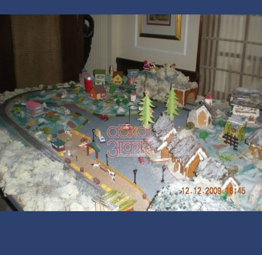 TRAIN MODEL - GINGER BREAD TOWN - HOTEL IMPERIAL DELHI