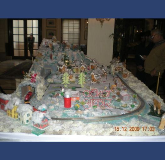 TRAIN MODEL - GINGER BREAD TOWN - HOTEL IMPERIAL DELHI